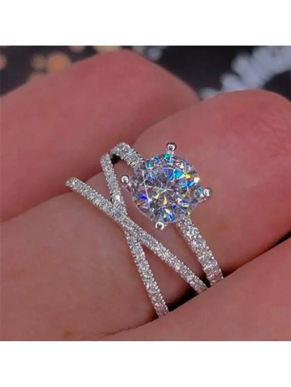 New - Gorgeous Wrap-Around Zirconia Ring - Size 7